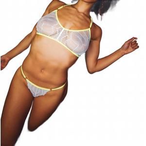 NEW TITOV women's tiffany lace bralette in white
